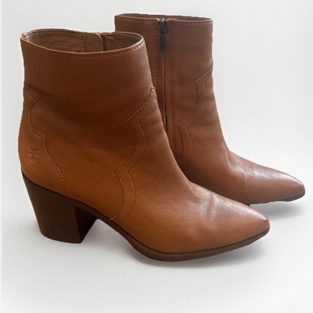 Frye Womens Flynn 3” Heel Ankle Booties Brown Leather Boots size 10 Fall